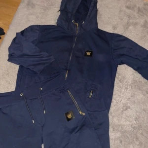 Mr.originals mjukisdress - Mjukis dress från märket mroriginals som inte tillverkas mer.