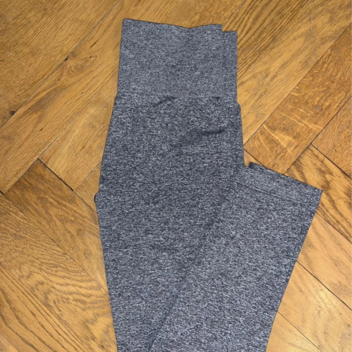 Relode träningstights med prislapp