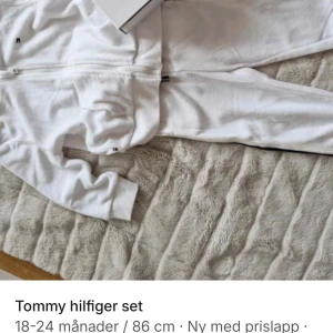 Tommy hilfiger set - Tommy hilfiger set  18-24 månader 86cm