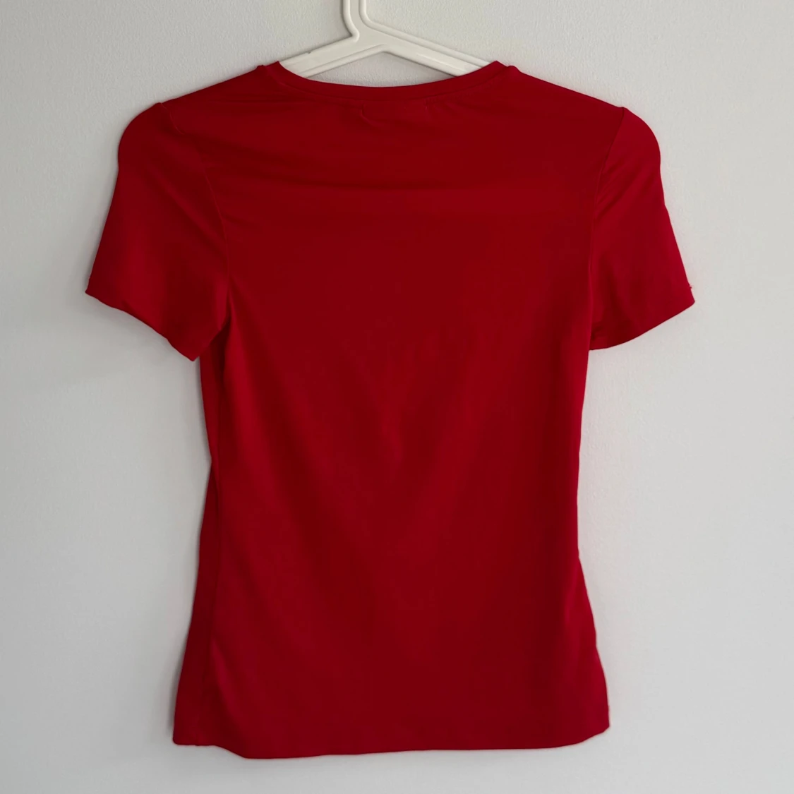 Röd strechig tröja - 90