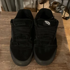 Vans knu skool skate shoes. - Used Well condition Small holes on the shoes  Size:43 Dirty under the shoes 