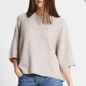 Trekvartströja - Jättefin trekvartströja ifrån lager 157, är använd så är lite nopprig men annars som ny