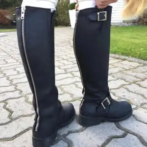 Svarta Johnny Bulls Stovlar Skor