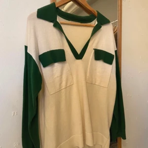 Finstickad skjorta - Finstickad skjorta i storlek xs från Gina tricot. I fint skick🥰