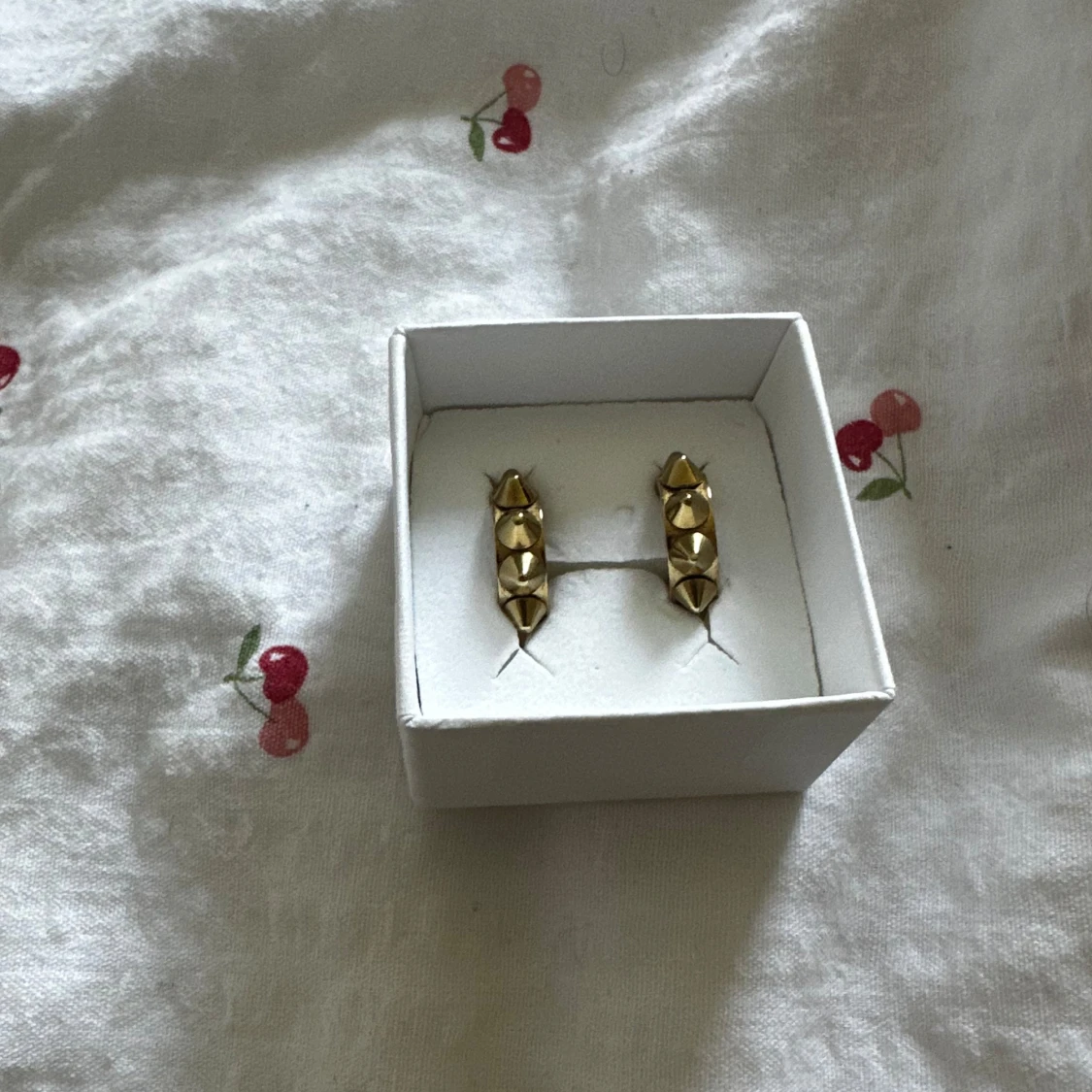 Guld örhängen Edblad  - 90