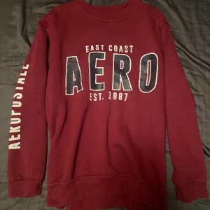 Sweatshirt - Storlek M. Bra skick inga defekter. Hör av er vid ytterligare frågor!