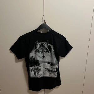 La Viola tshirt - Vintage T-shirt med tryck på, knappt använd 