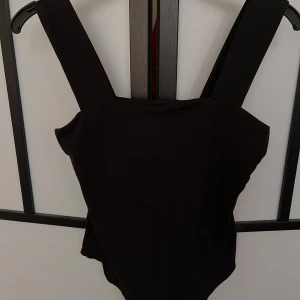 H&M body  - Body från H&M. 