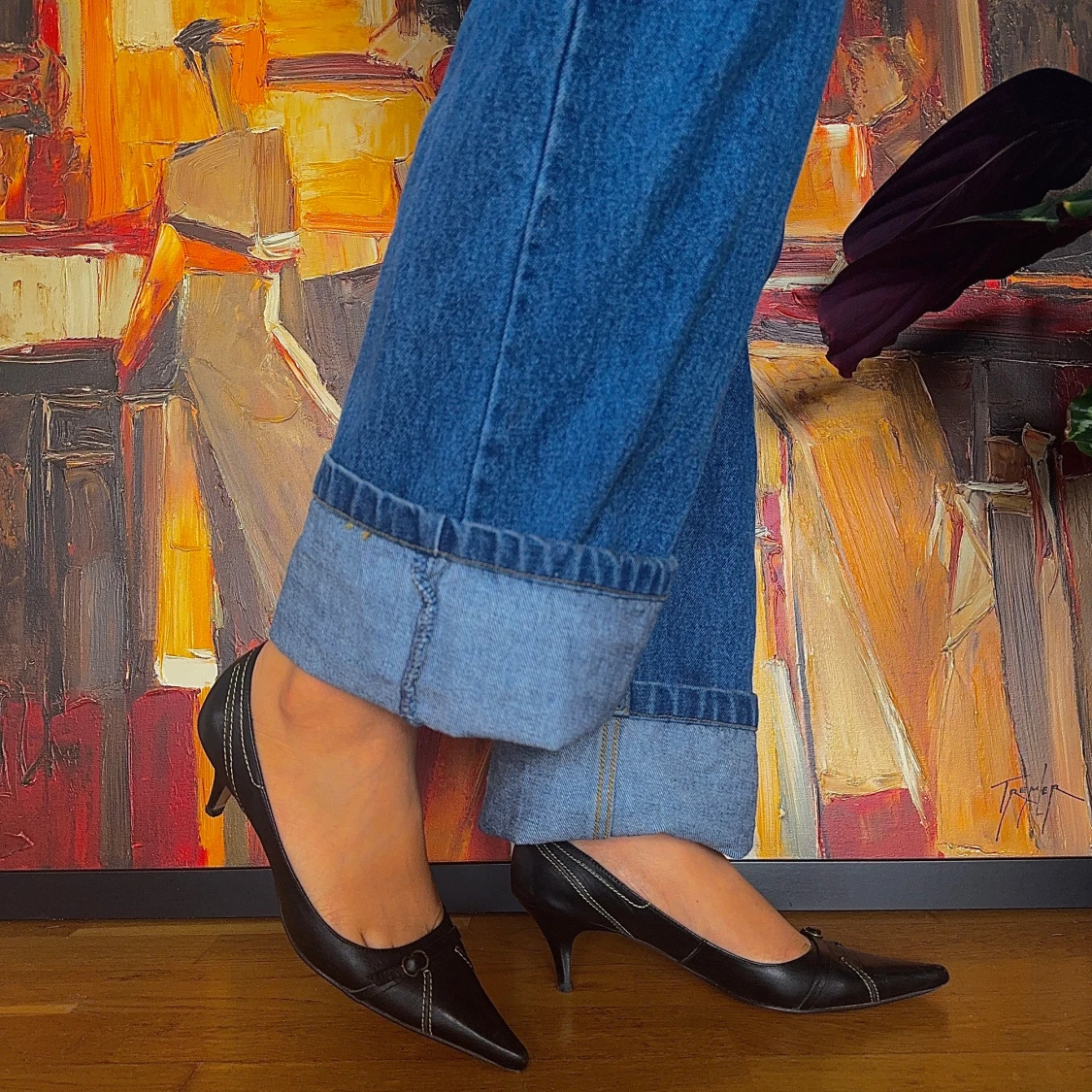 Svarta pumps med spetsig tå