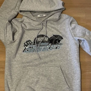 Trapstar hoodie - Bra skick