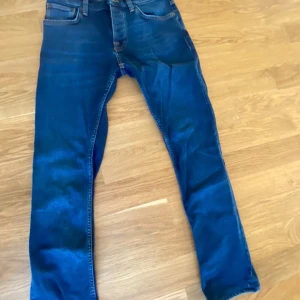 Nudie jeans  - Säljer dessa nudie jeans pga att de inte passar mig, Jeansen är som nya och har inga defekter