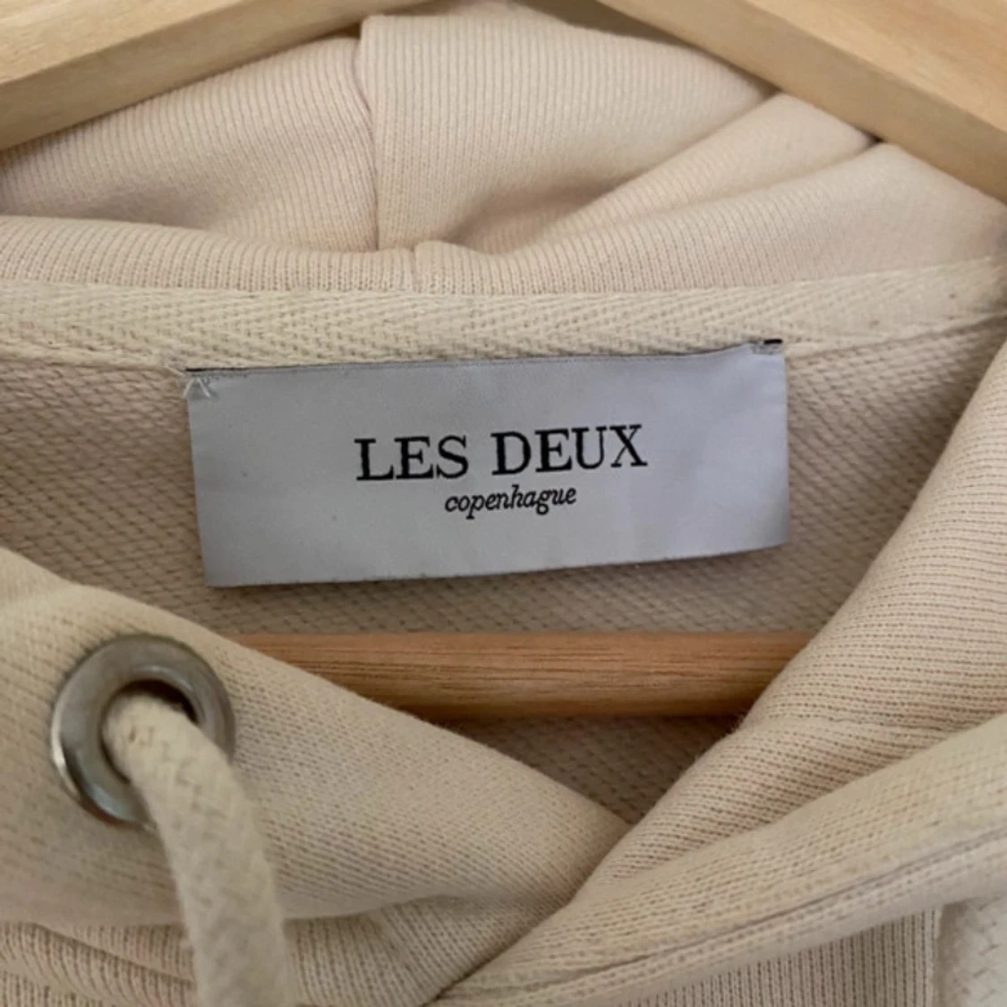 Beige hoodie från Les Deux - 92