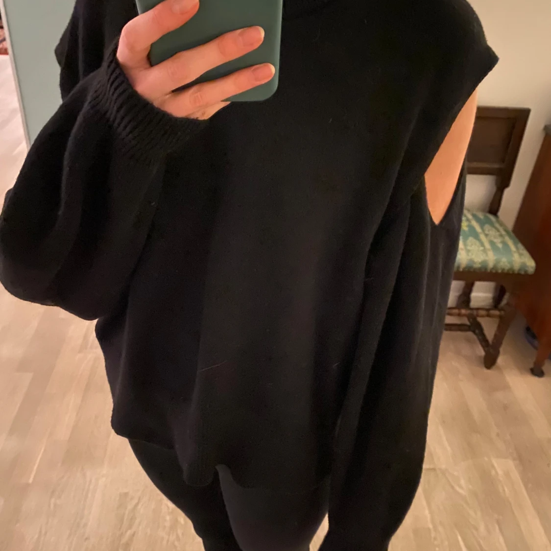 Svart zara tröja öppna axlar - 90