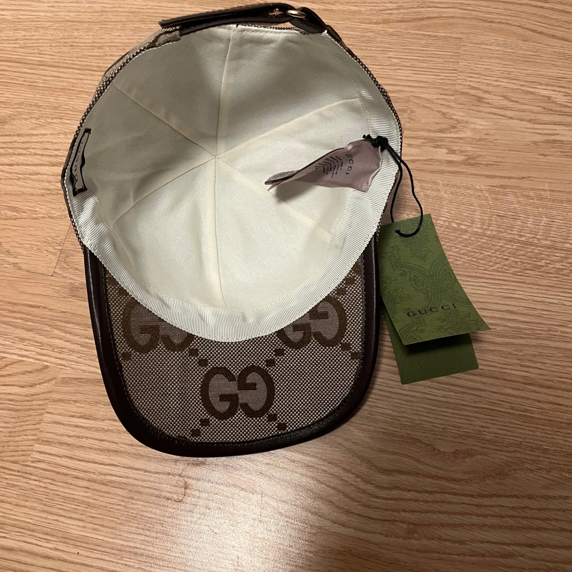 Beige Gucci jumbo  - 90