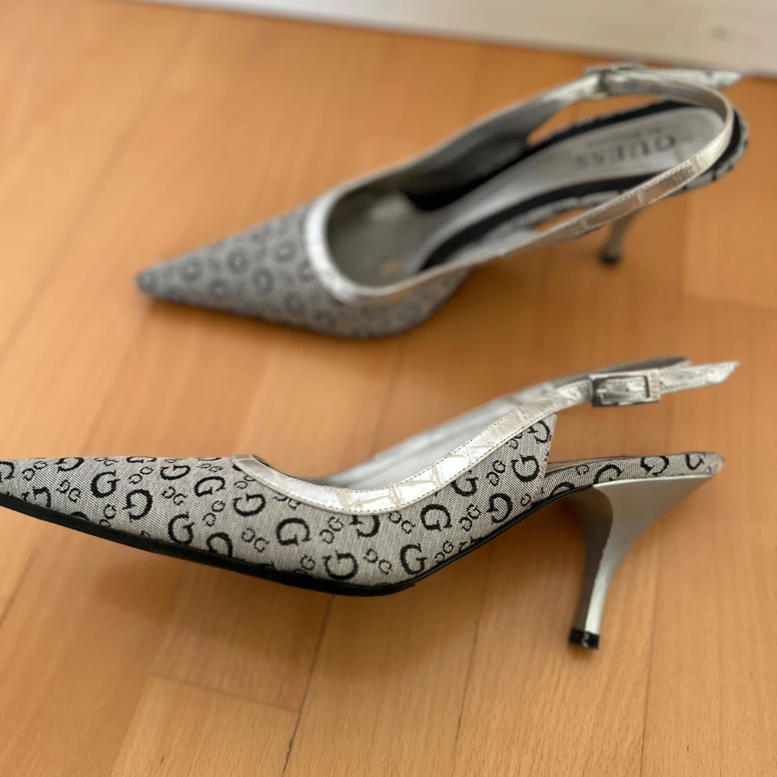 Klackskor - Guess - 90