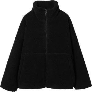 Svart teddyjacka med dragkedja - Mysig svart teddyjacka från Åhléns, väldigt bra skick , storlek xl men är perfekt oversized på mig som är en s/m