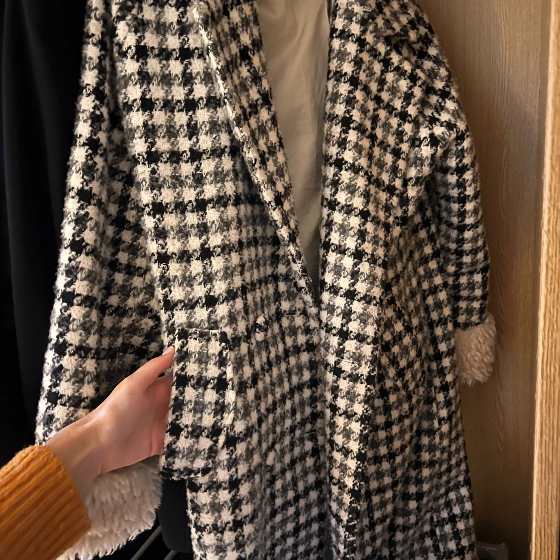 Rutig kappa med teddyfoder - 90