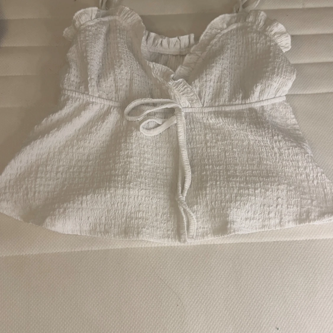 Vit croppad linnetopp - 1