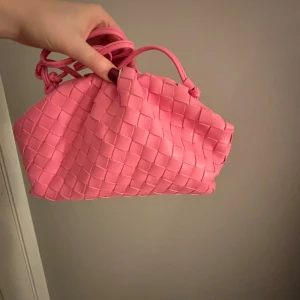 Rosa väska - Jätte snygg rosa väska!!😍😍