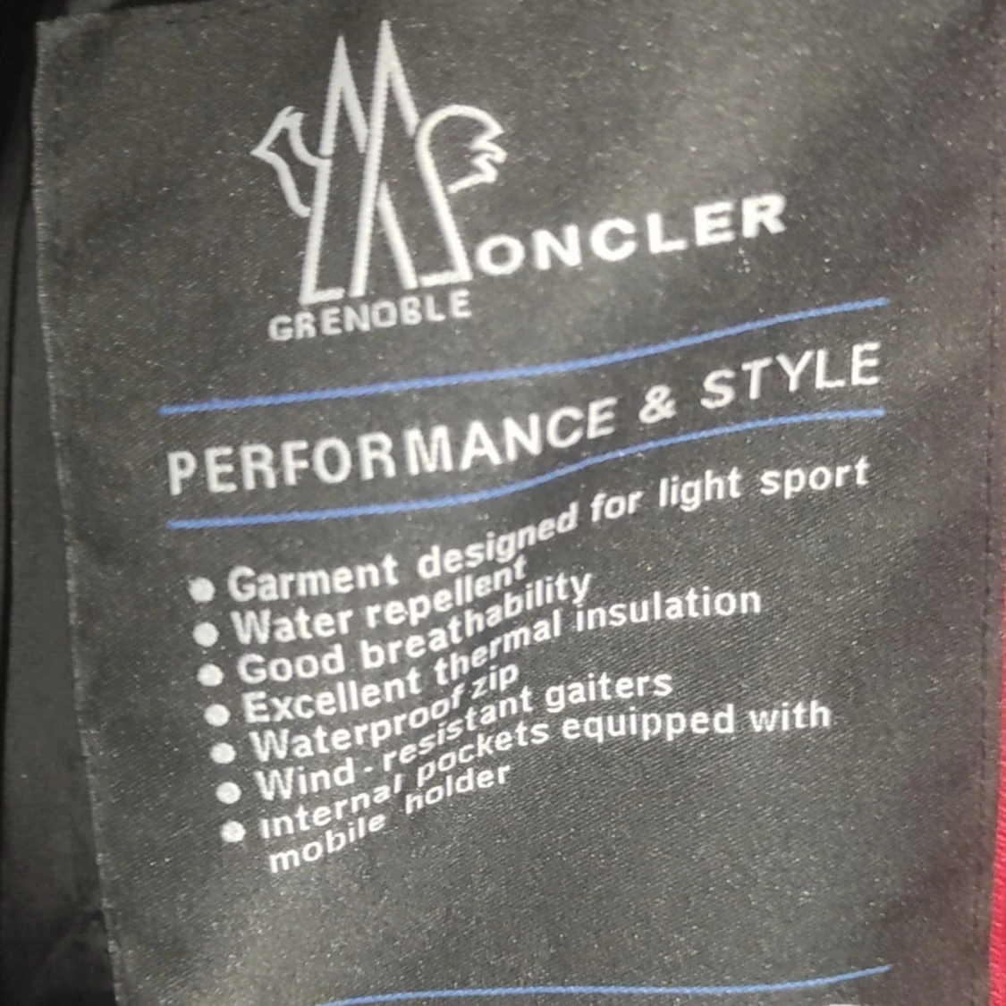 Svart dunjacka från Moncler - 91