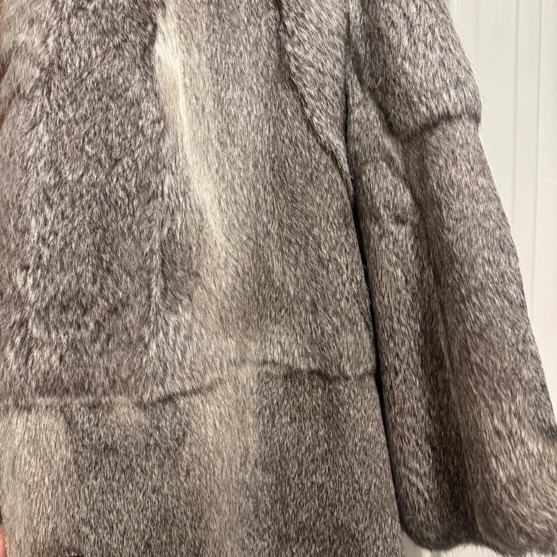 Grå pälsjacka  - 93