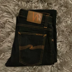 Nudie jeans ”tight long John” - Säljer ett par snygga nudie jeans ”lean dean” knappt andvända och i nytt skick priset kan diskuteras vid snabb affär🔥