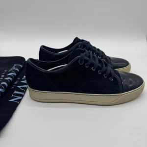 LANVIN CAP TOE  - - Lanvin Cap toe- Skick: 9/10 - Tillbehör: Dustbag - Storlek 43/8UK - Nypris ca 5200kr // DeluxeCloset