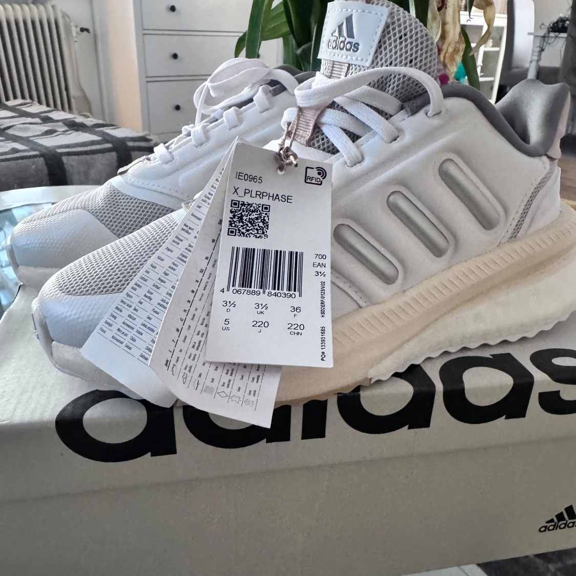 Vita Adidas X_PLRPHASE sneakers