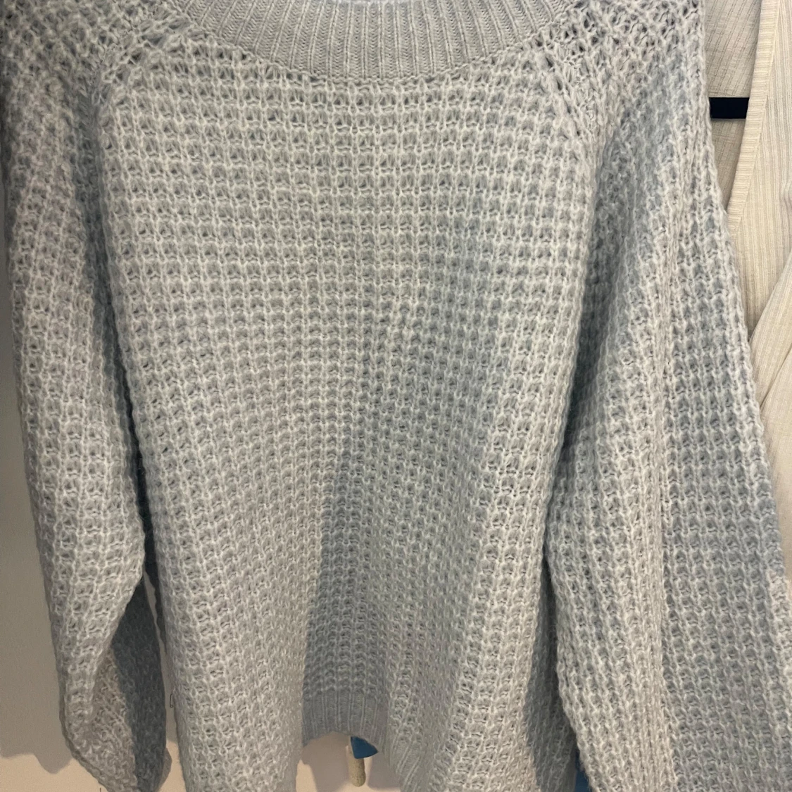 Ljusblå stickad tröja - 90