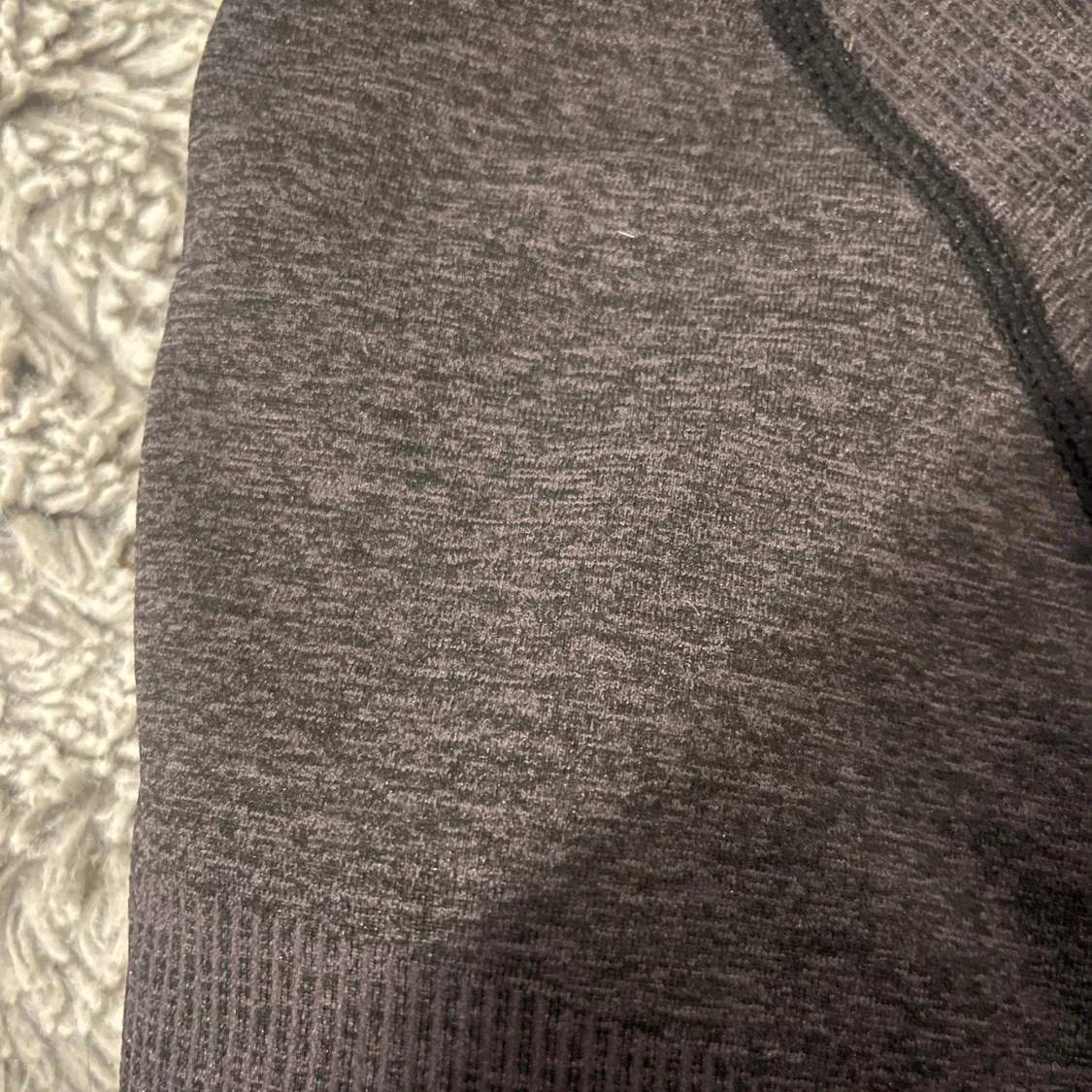 Svart tröja med långa ärmar - 90