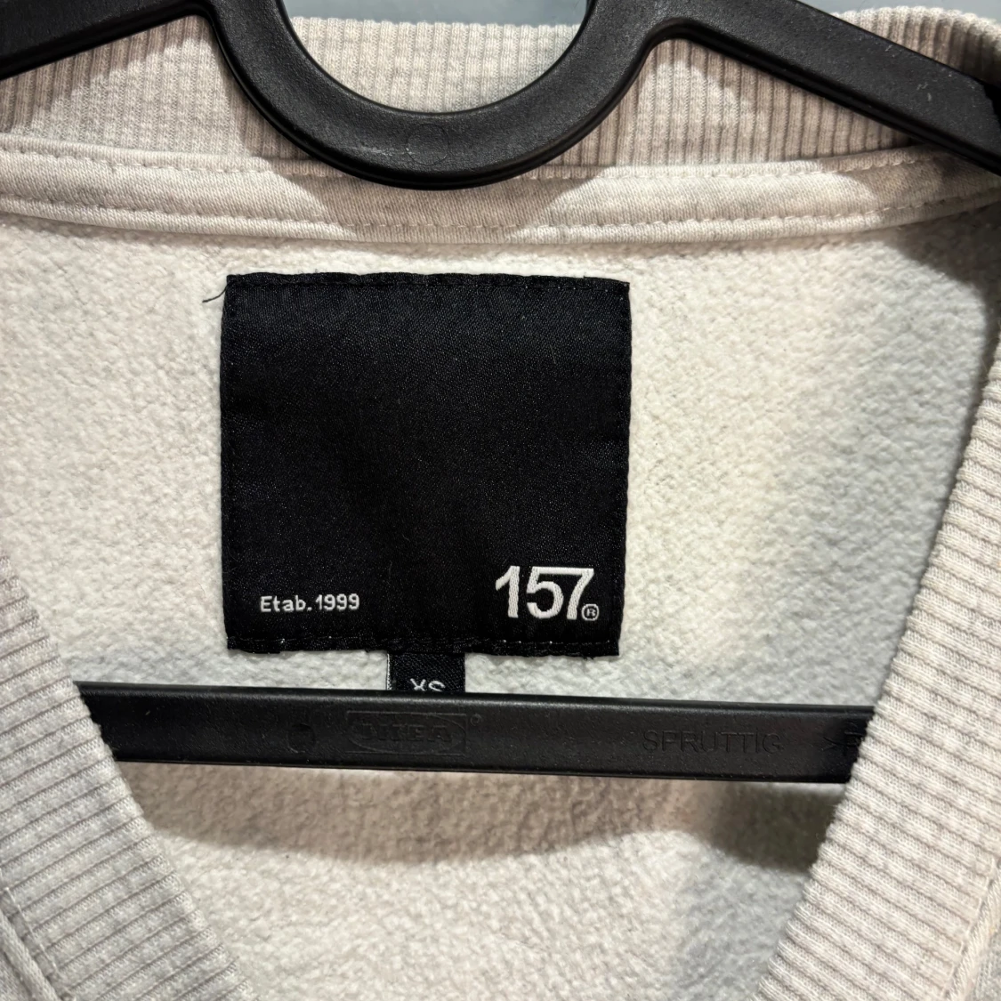 Grå sweatshirt från 157 - 2