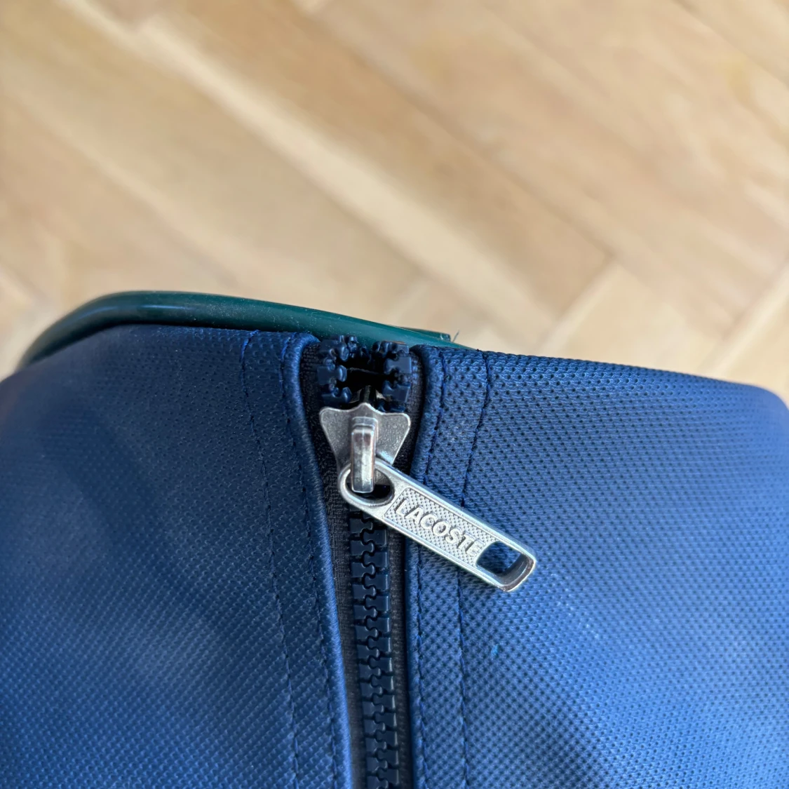 Vintage 80s Lacoste weekend bag  - 4