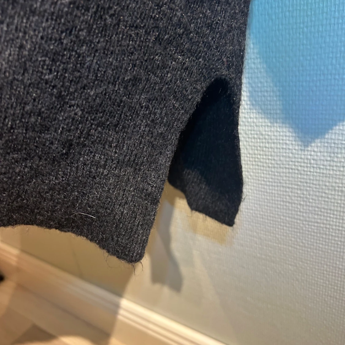 Mörkgrå stickad klänning - 3