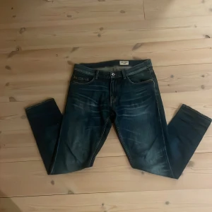 Tiger of Sweden jeans - Tja, säljer dessa riktigt snygga Tiger of Sweden jeans. De är helt oanvända, skick 10/10. Hör gärna av dig vid mer frågor. Pris kan diskuteras😊