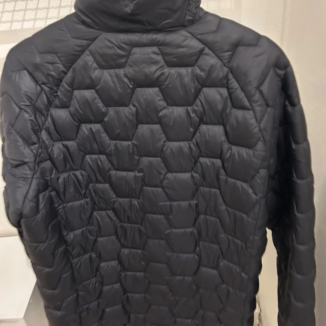 Svart quiltad jacka  - 3