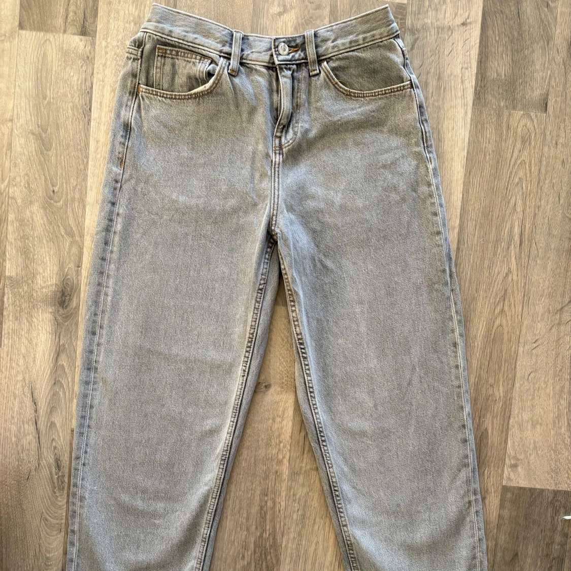 Grå baggy jeans - 1