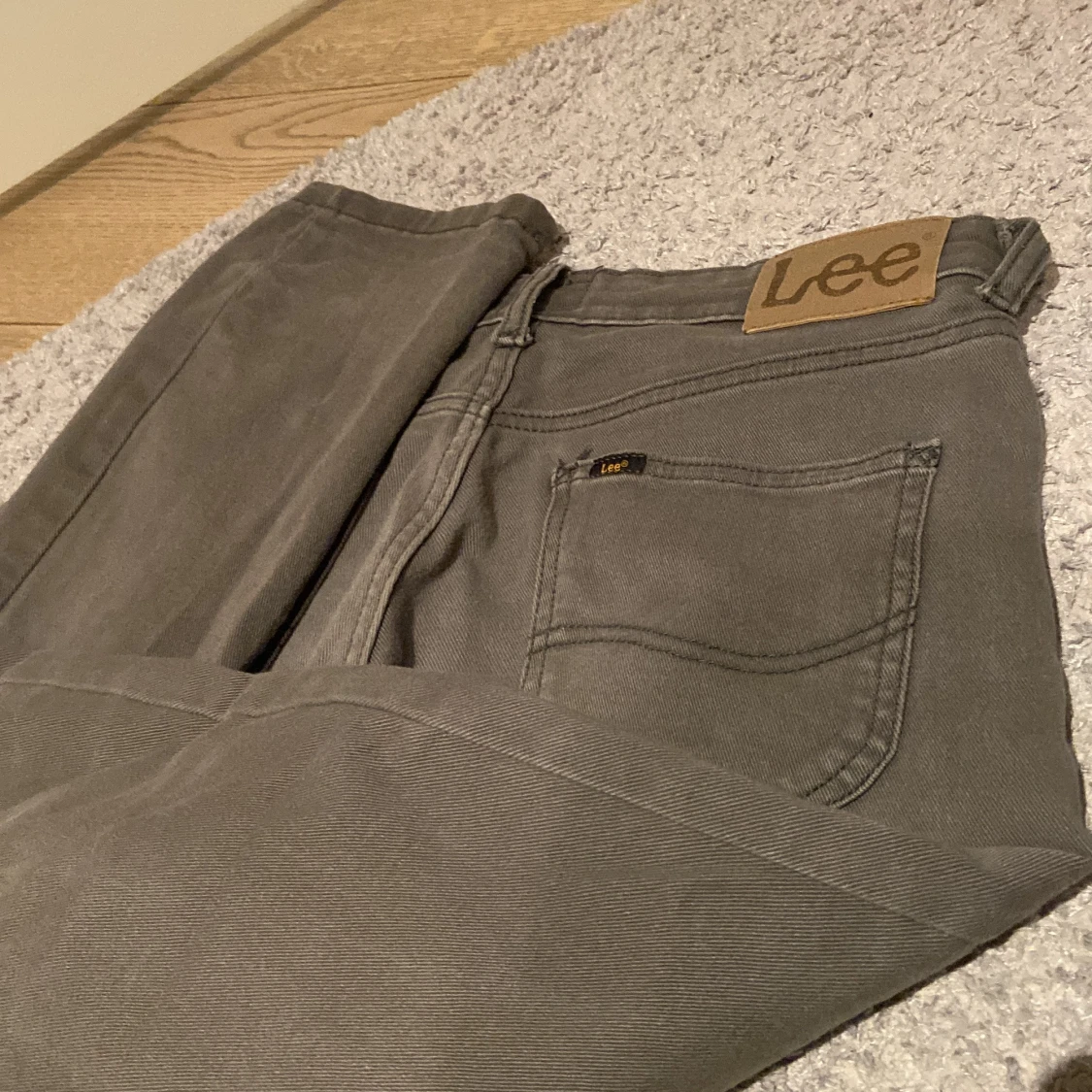 Grå jeans från Lee - 2