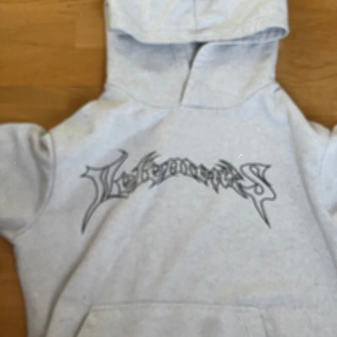 Grå hoodie från Vetements - 1