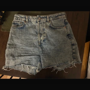 Stentvättade shorts - Stor garderobrensning♻️ Se gärna mina andra annonser🌸 Pris går att diskutera vid flerköp👗