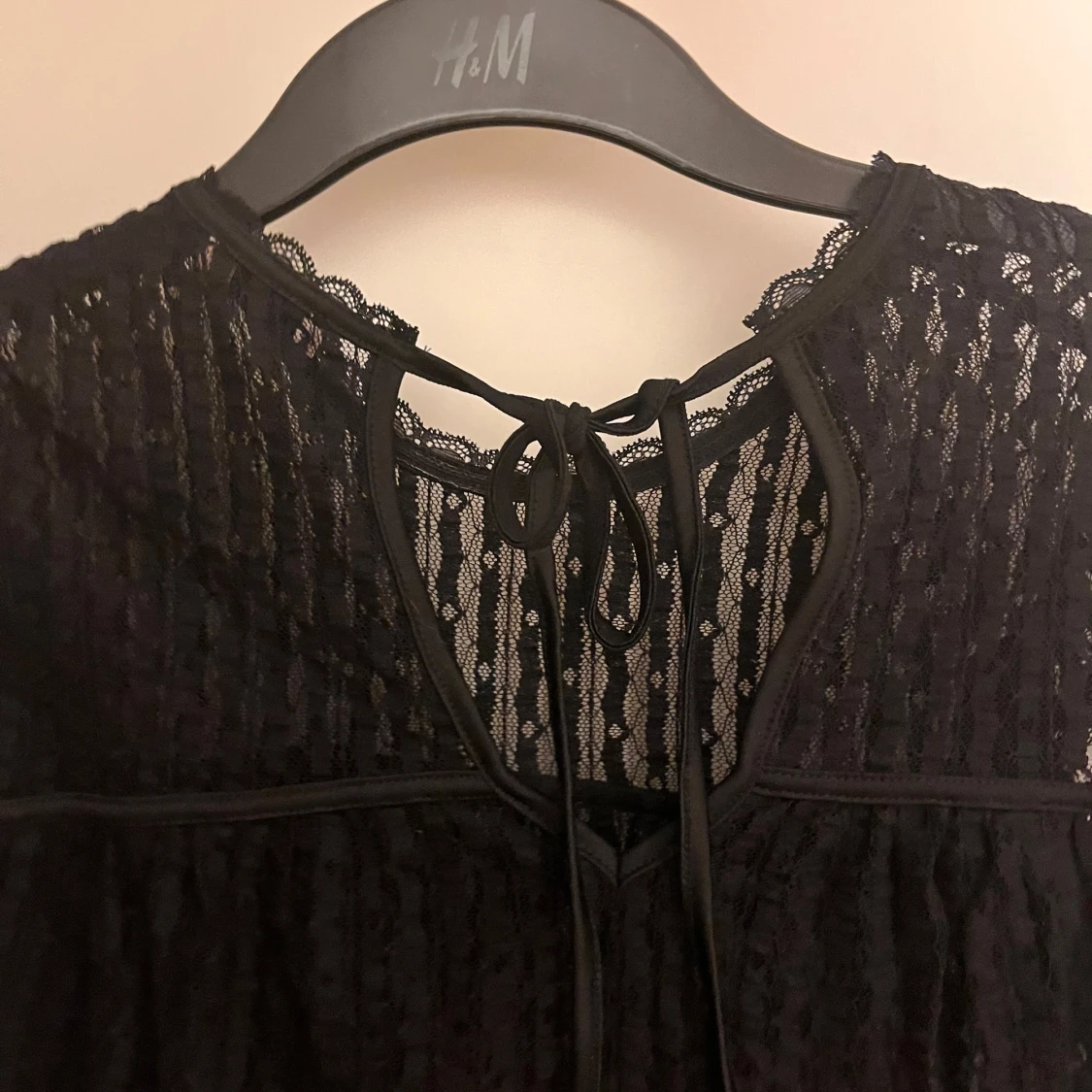 Svart spetsblus från Nelly - 2
