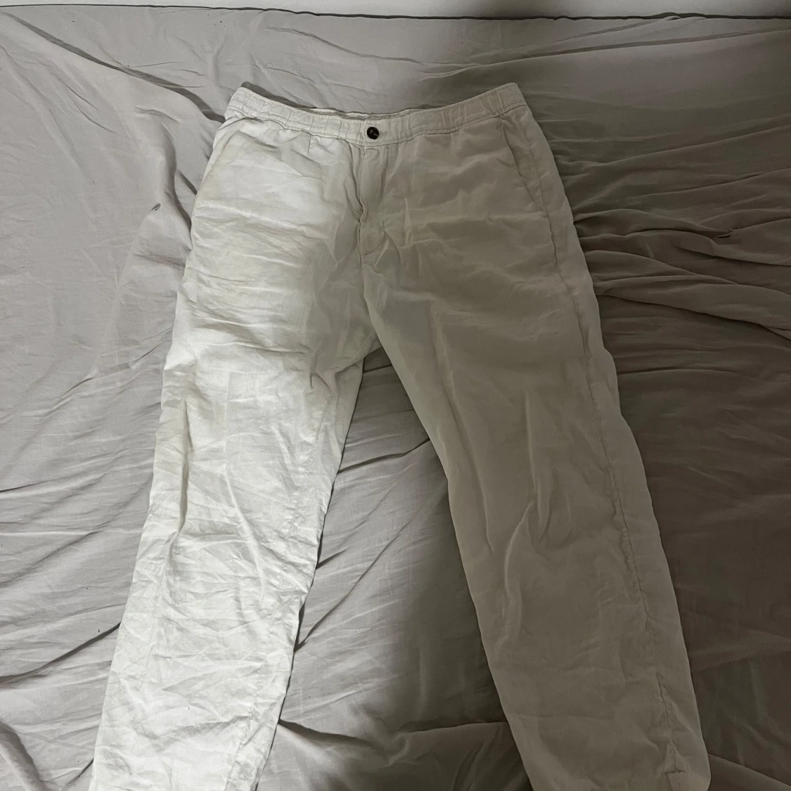 Vita byxor från H&M