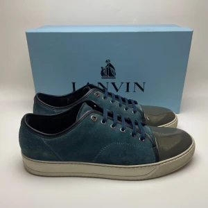 Lanvin skor  - Hej! Säljer nu dessa svin feta lanvin skor! Skorna är i toppskick skick! Har ett begränsat antal boxar, dust bag och extra skosnören. Hör av dig vid frågor eller likande 