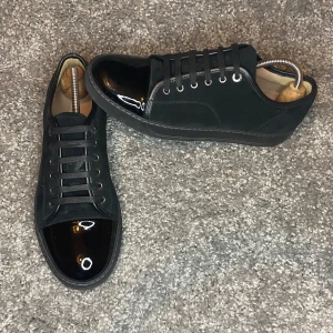 Lanvin cap toe - Helt nya lanvins! Endast testade ett fåtal ggr | skick 10/10 | ingår: endast skorna | uk 8≈ eu 42-43 | vid frågor är det bara att kontakta oss!🙌 |