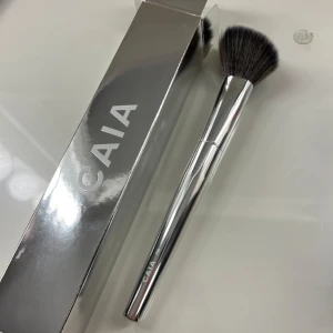 Caia smink borste  - Caia smink borste F06. Helt ny aldrig använd!!❤️ nypris 195kr