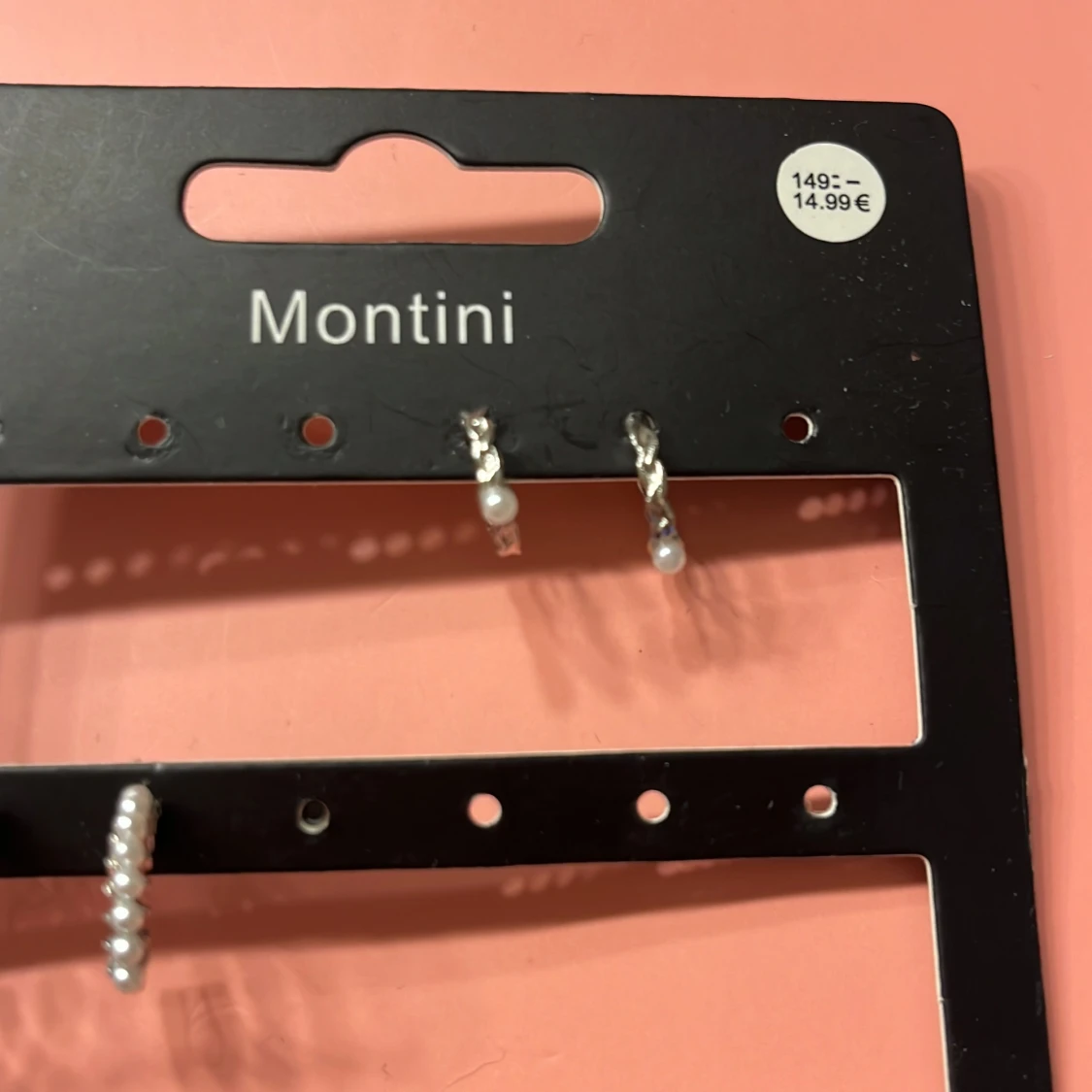 Silverfärgade örhängen med pärlor - 92