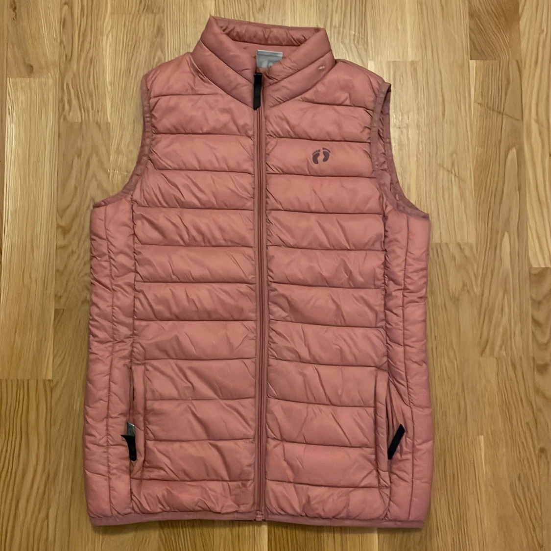 Rosa dunväst från Hangten