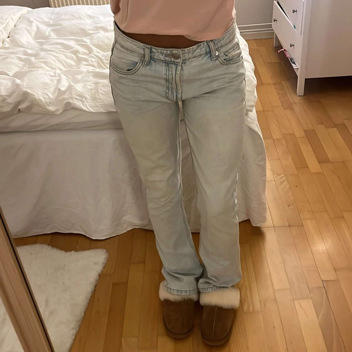 Ljusblå jeans med bootcut zara
