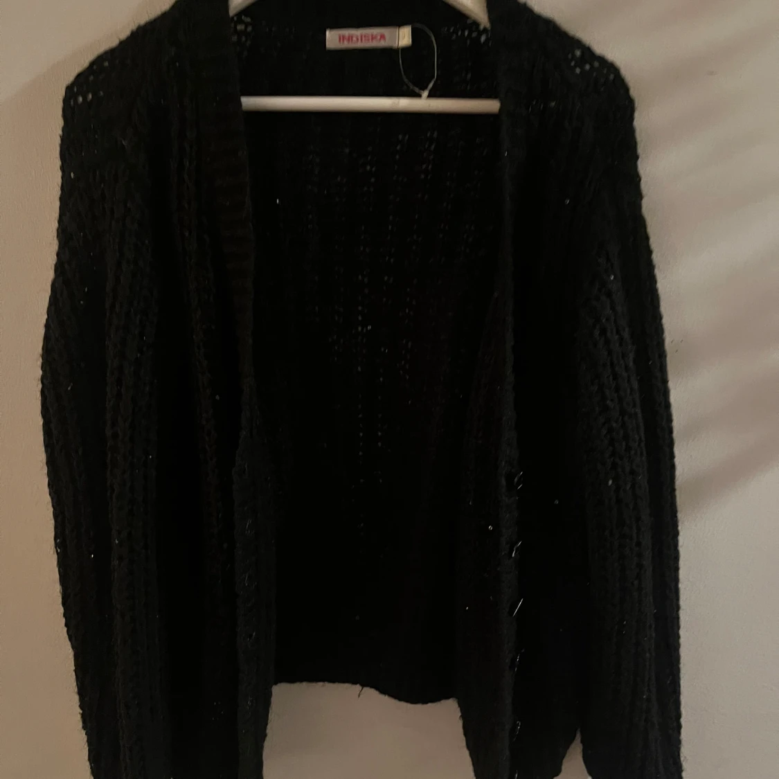 Svart stickad kofta från Indiska - 90
