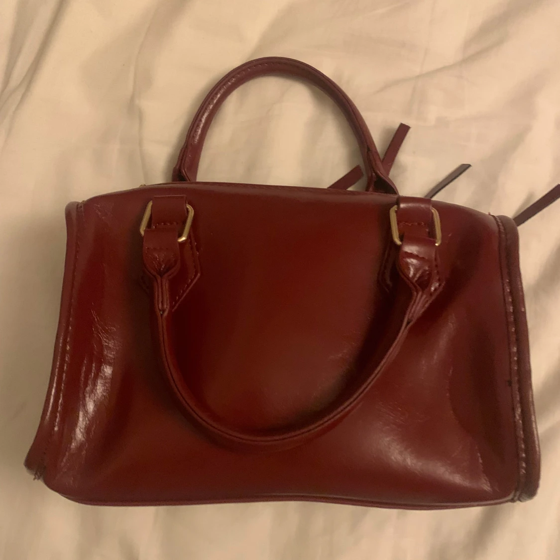 Röd handväska med dragkedja - 90