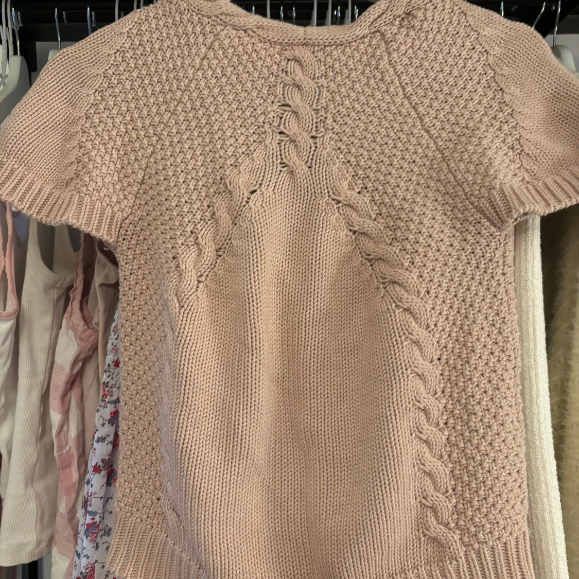 Rosa stickad kofta från Comptoir des Cotonniers - 90